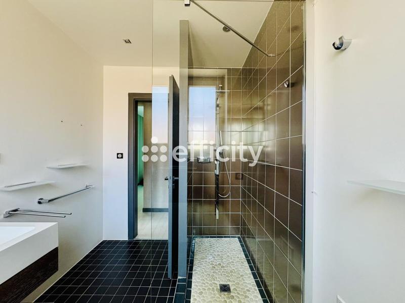 Appartement - 94 m² - 3 pièces