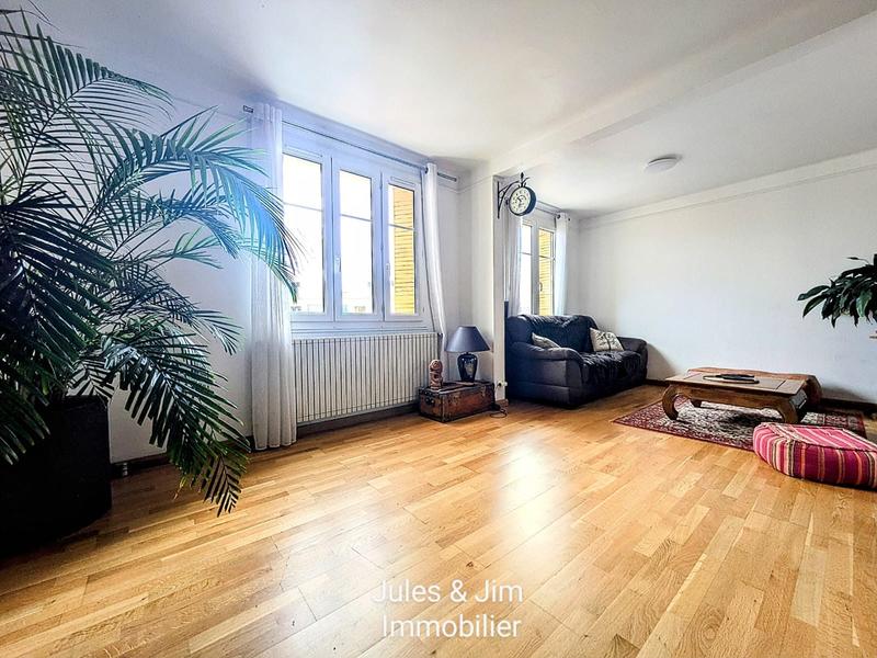 Appartement - 70 m² - 3 pièces