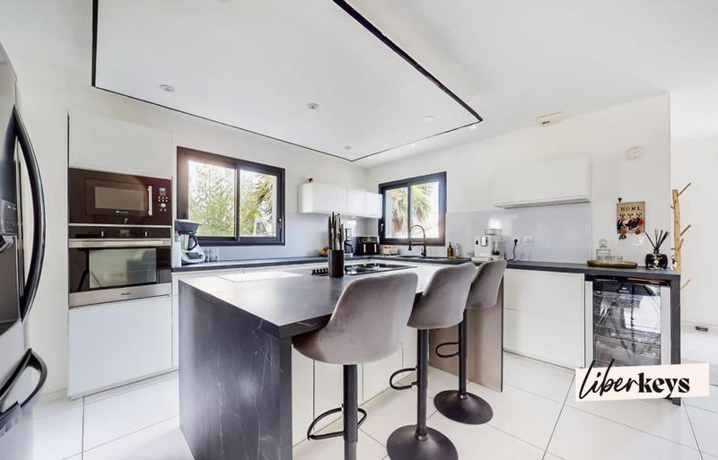 Maison - 151 m² - 5 pièces