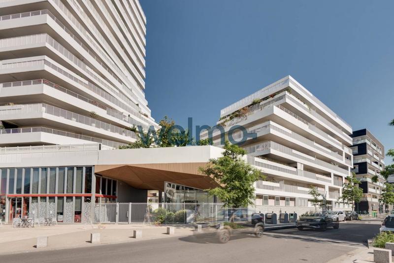 Appartement - 90 m² - 4 pièces