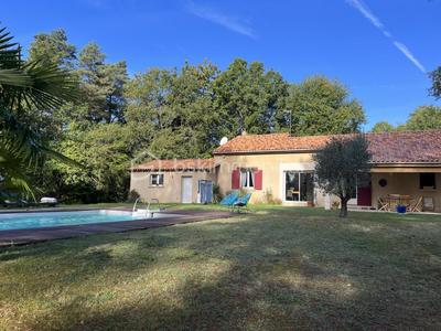 Maison - 120 m² - 5 pièces