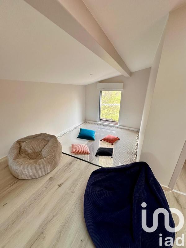 Maison - 183 m² - 8 pièces