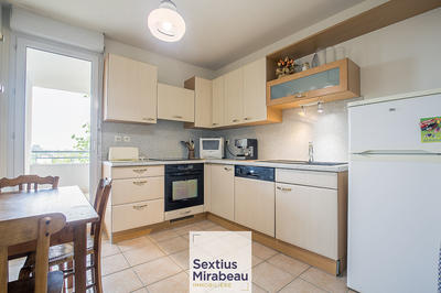 Appartement - 90 m² - 4 pièces