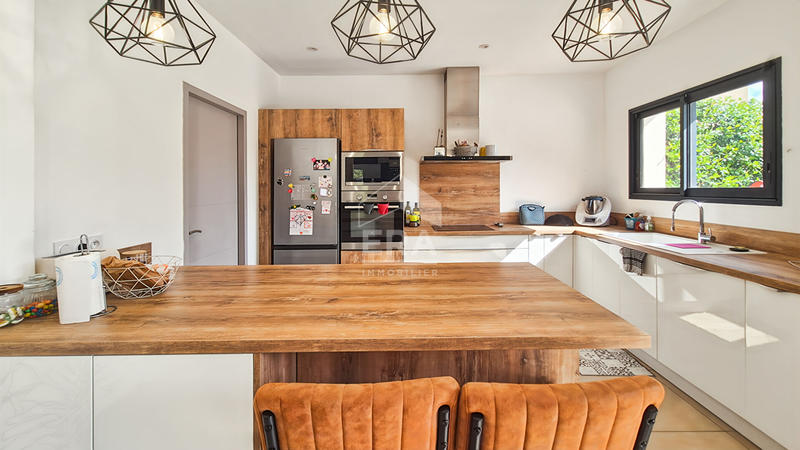 Maison - 134 m² - 5 pièces