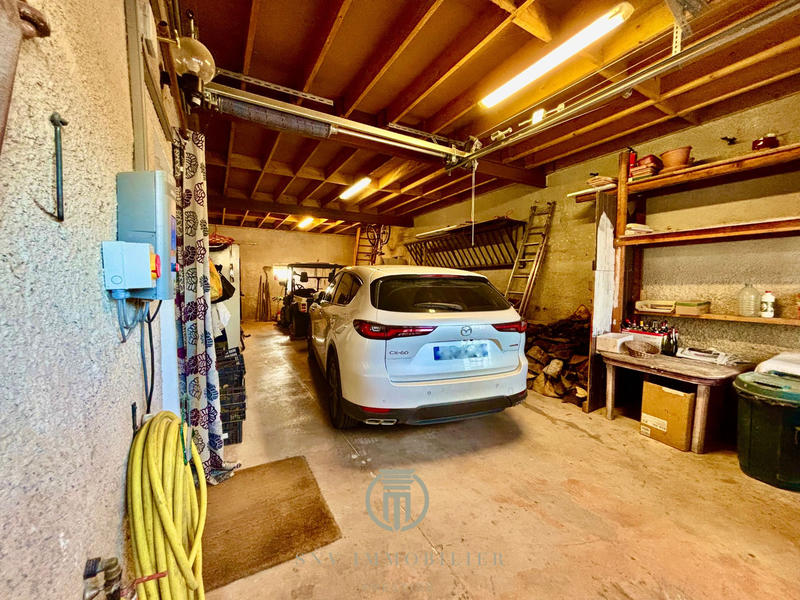 Maison - 290 m² - 12 pièces