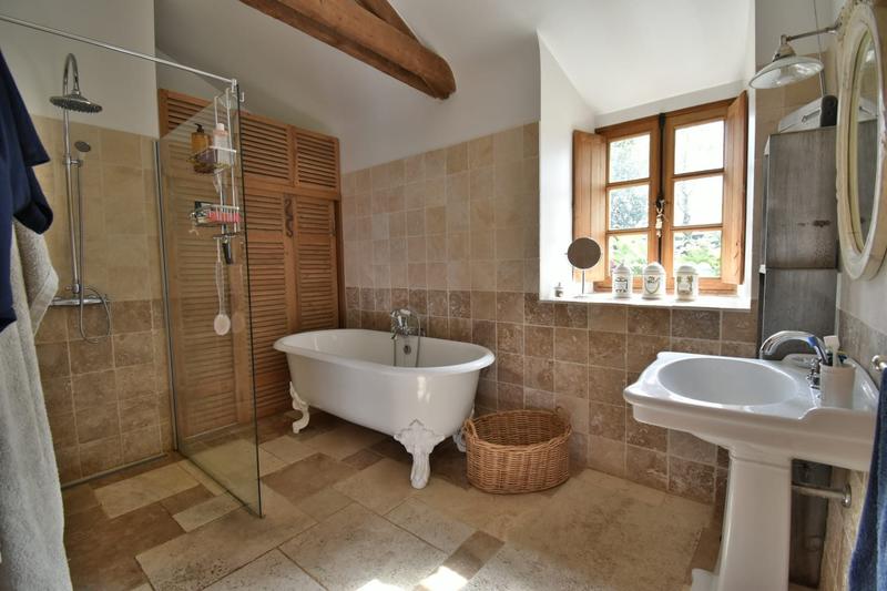 Maison ancienne - 410 m² - 15 pièces