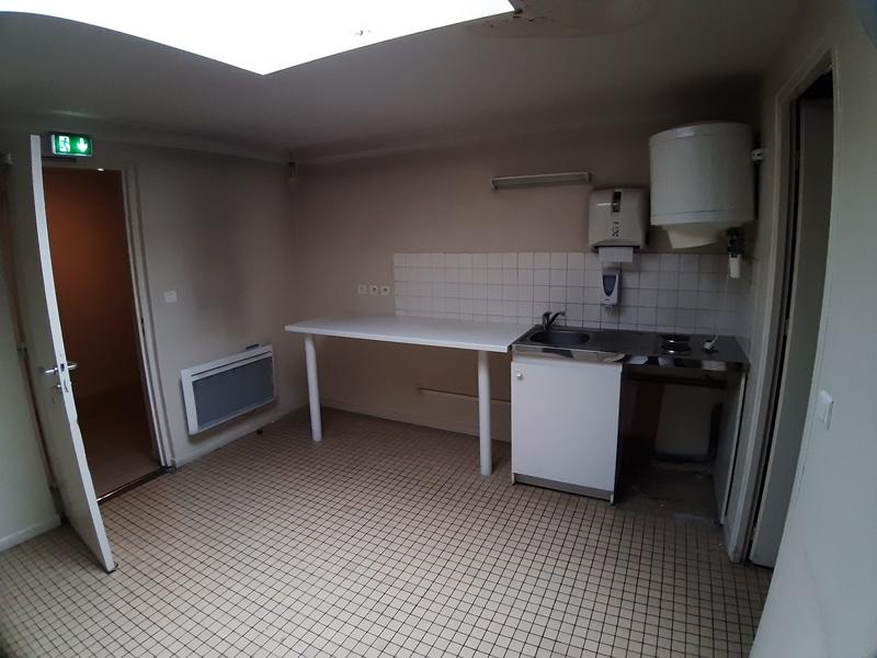 Local commercial - 229 m² - 6 pièces