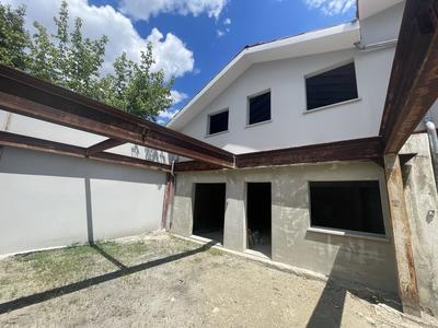 Maison contemporaine - 90 m² - 4 pièces