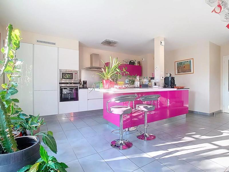 Maison - 96 m² - 4 pièces