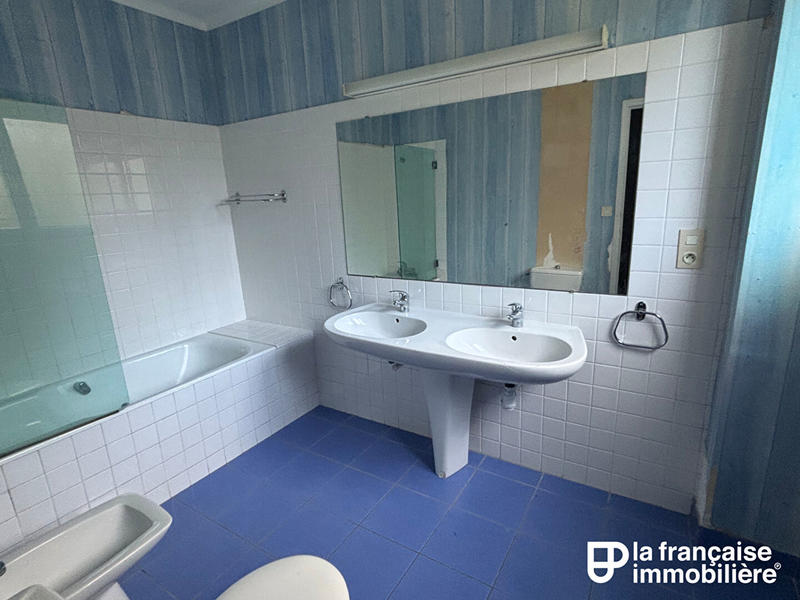 Maison - 190 m² - 9 pièces