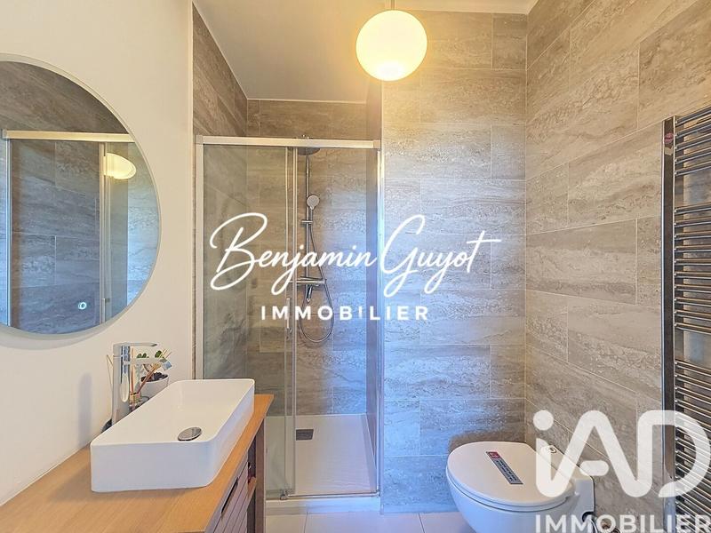 Appartement - 99 m² - 3 pièces