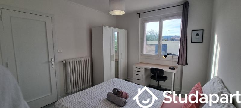 Chambre - 12 m² - 1 pièce