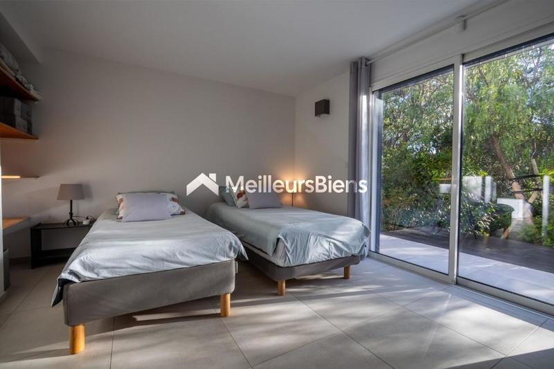 Villa - 188 m² - 8 pièces