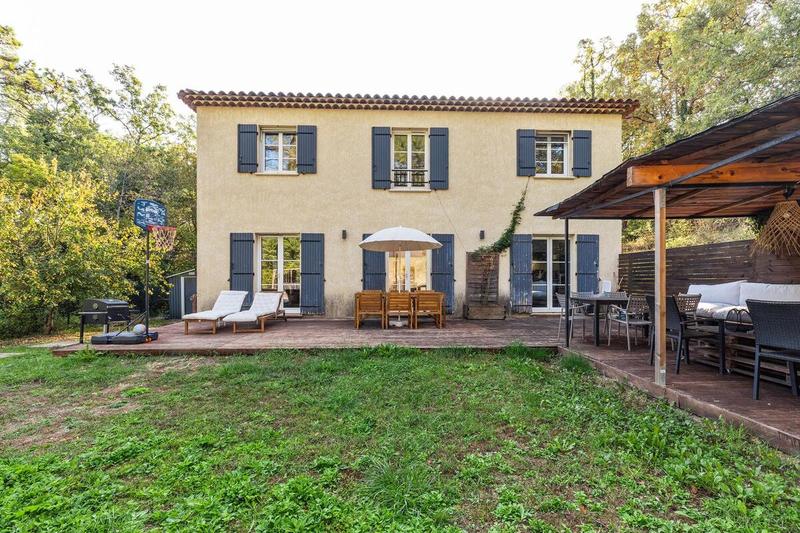 Maison - 140 m² - 6 pièces