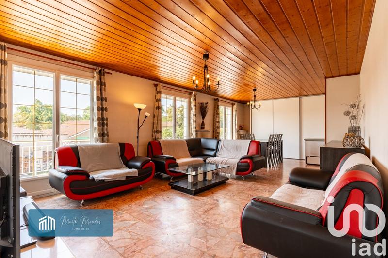 Maison - 205 m² - 7 pièces