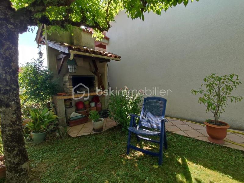 Maison traditionnelle - 104 m² - 5 pièces