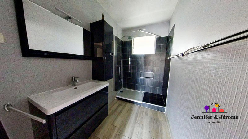 Appartement - 99 m² - 5 pièces