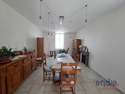 Maison - 177 m² - 7 pièces