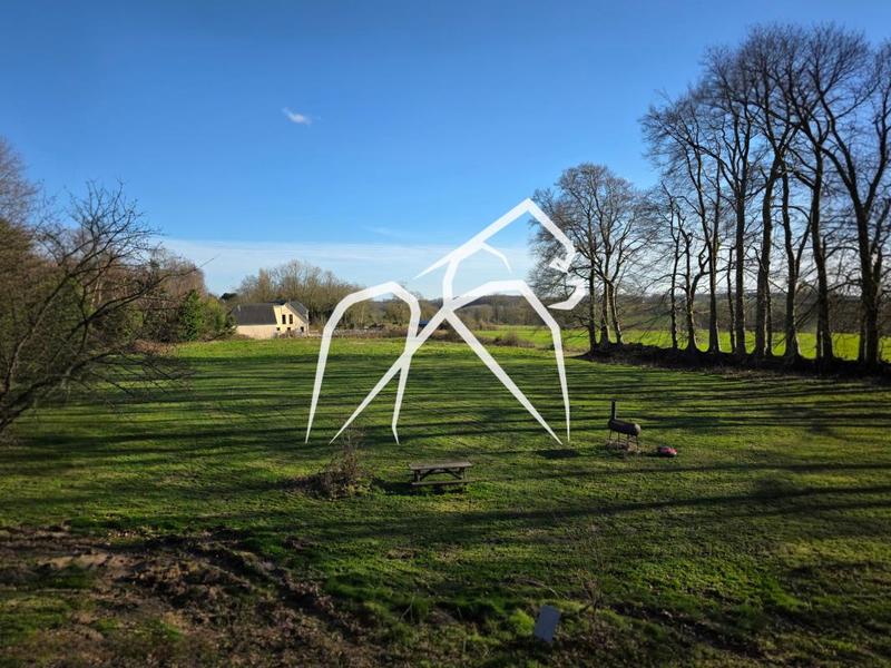 Maison ancienne - 323 m² - 8 pièces