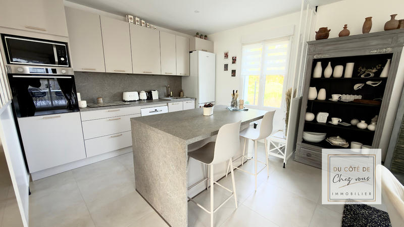 Maison - 95 m² - 5 pièces