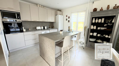 Maison - 95 m² - 5 pièces