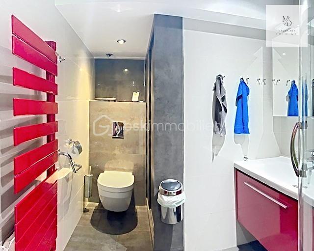 Maison de village - 189 m² - 9 pièces