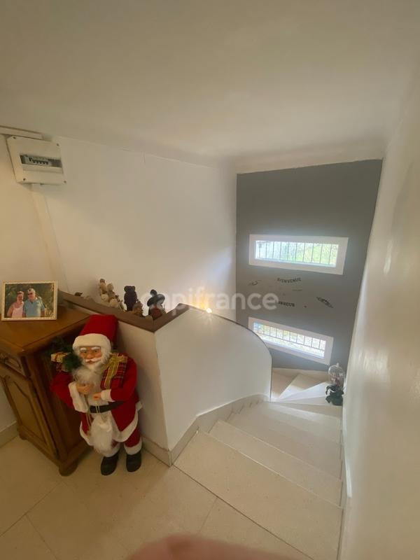 Maison - 160 m² - 8 pièces