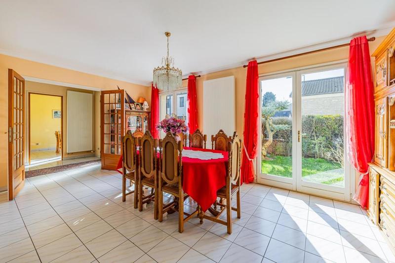 Maison - 140 m² - 5 pièces