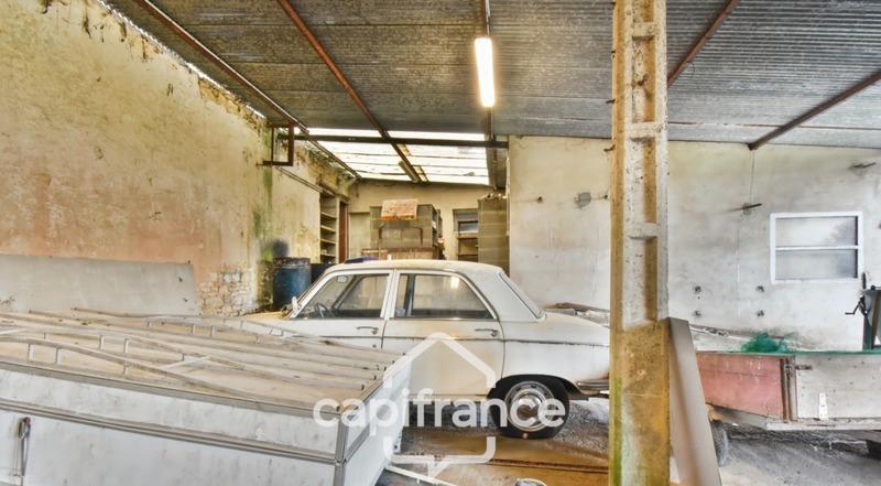 Grange - 592 m² - 1 pièce