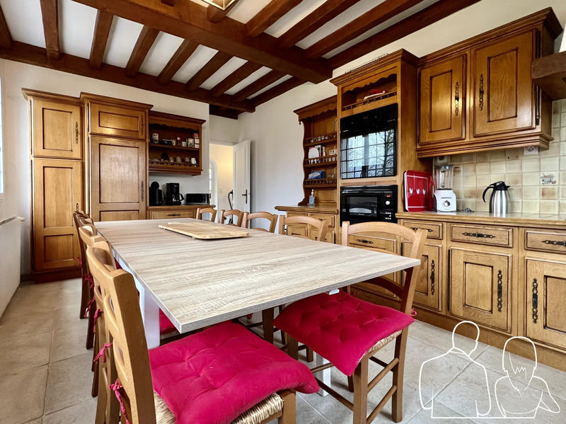 Maison ancienne - 335 m² - 10 pièces