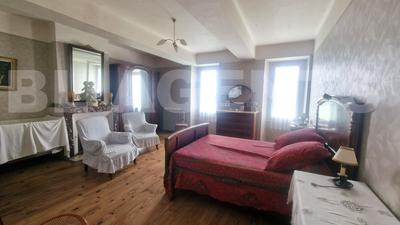 Maison - 228 m² - 7 pièces