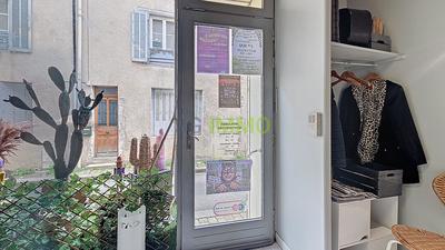 Immeuble - 78 m² - 3 pièces