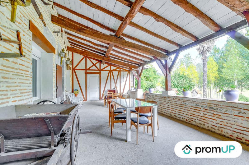 Maison - 200 m² - 9 pièces