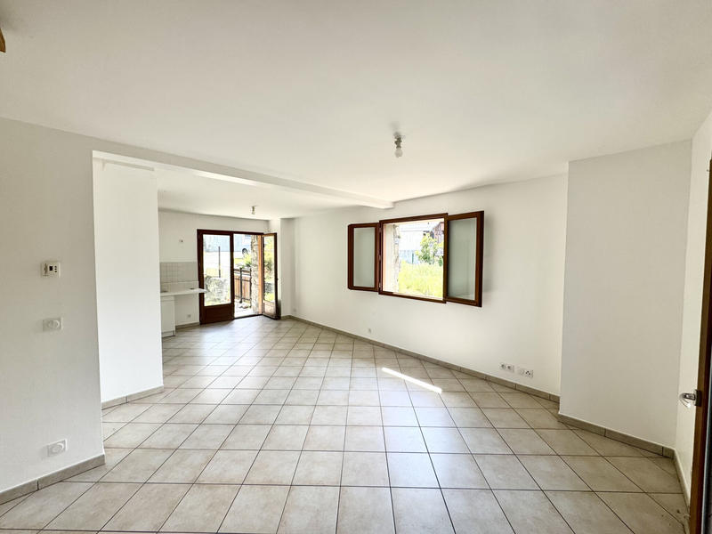 Maison - 98 m² - 5 pièces