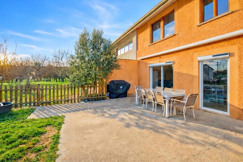 Maison - 230 m² - 5 pièces