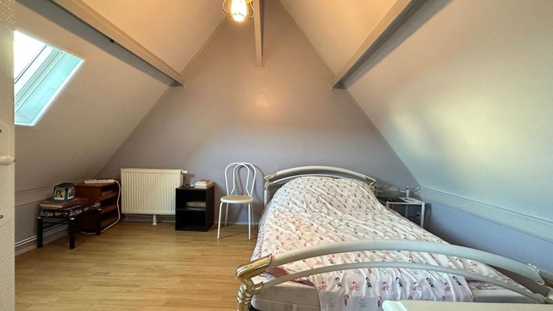 Maison - 230 m² - 9 pièces