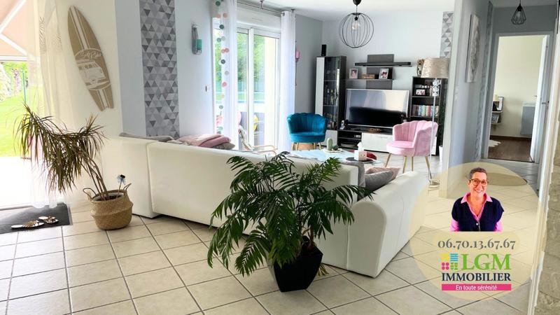 Maison - 201 m² - 6 pièces