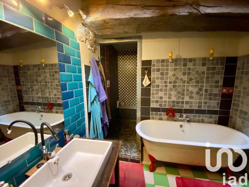 Maison - 180 m² - 8 pièces