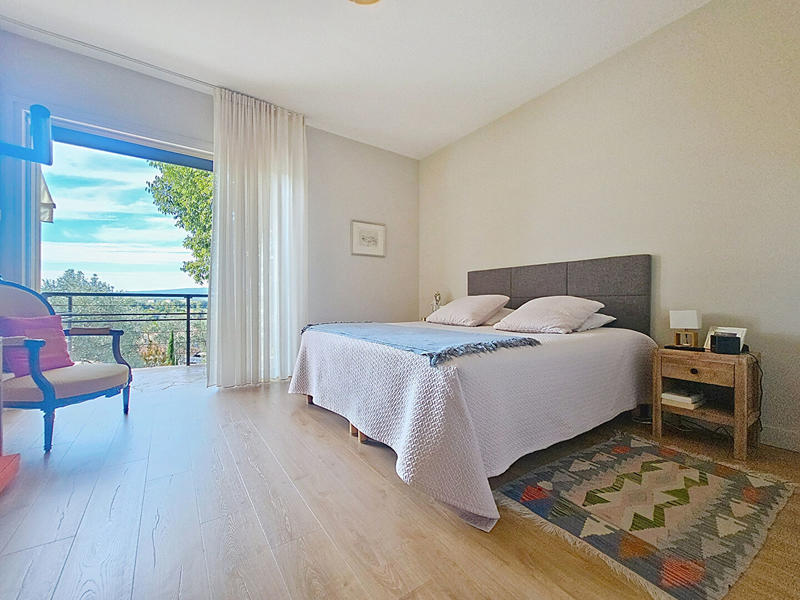 Maison - 195 m² - 6 pièces