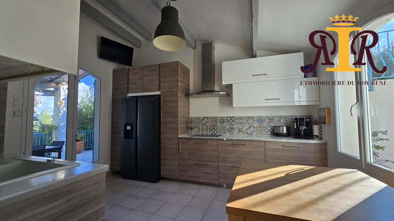 Maison traditionnelle - 140 m² - 6 pièces