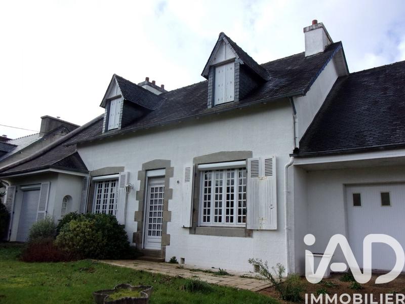 Maison - 212 m² - 12 pièces