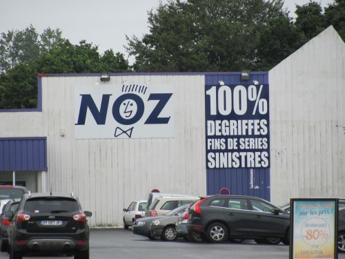 Noz