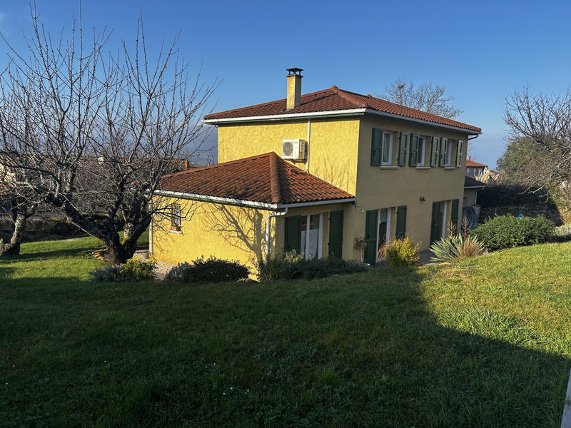 Villa - 140 m² - 7 pièces