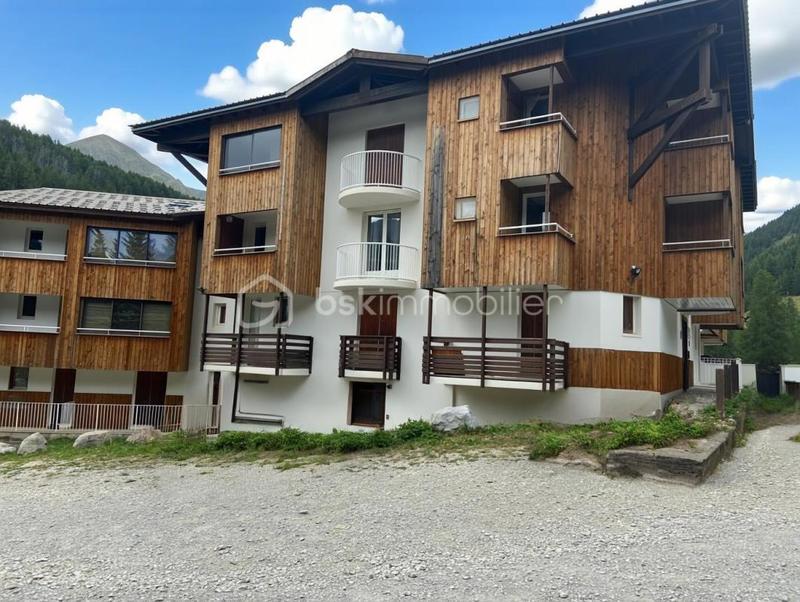 Studio - 15 m² - 1 pièce