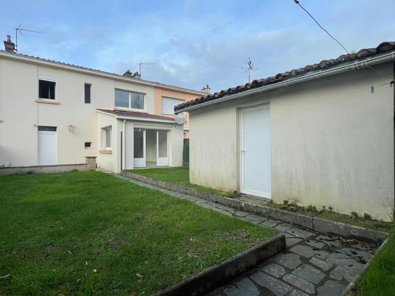 Maison - 95 m² - 5 pièces