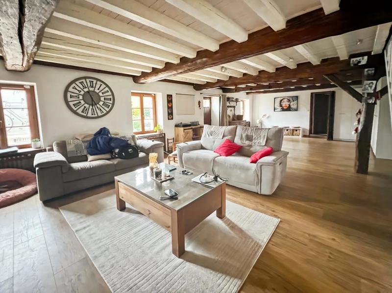 Maison - 198 m² - 6 pièces