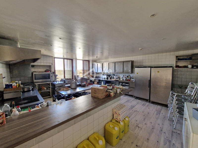 Local commercial - 365 m²