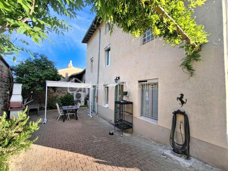 Maison en pierre - 230 m² - 9 pièces
