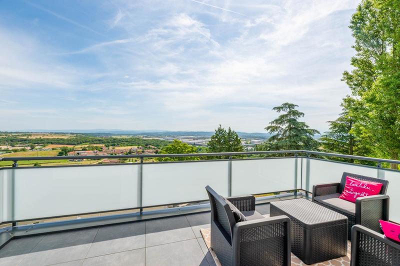 Maison - 226 m² - 6 pièces