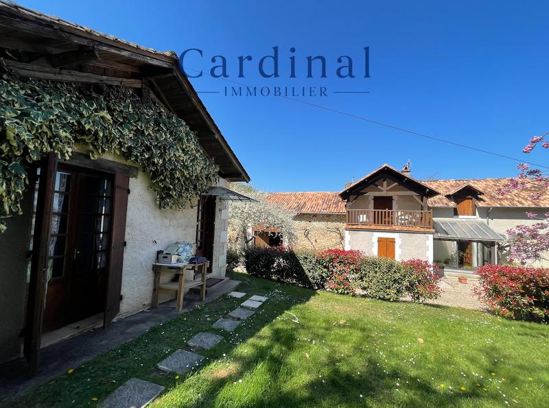 Bastide - 240 m² - 8 pièces